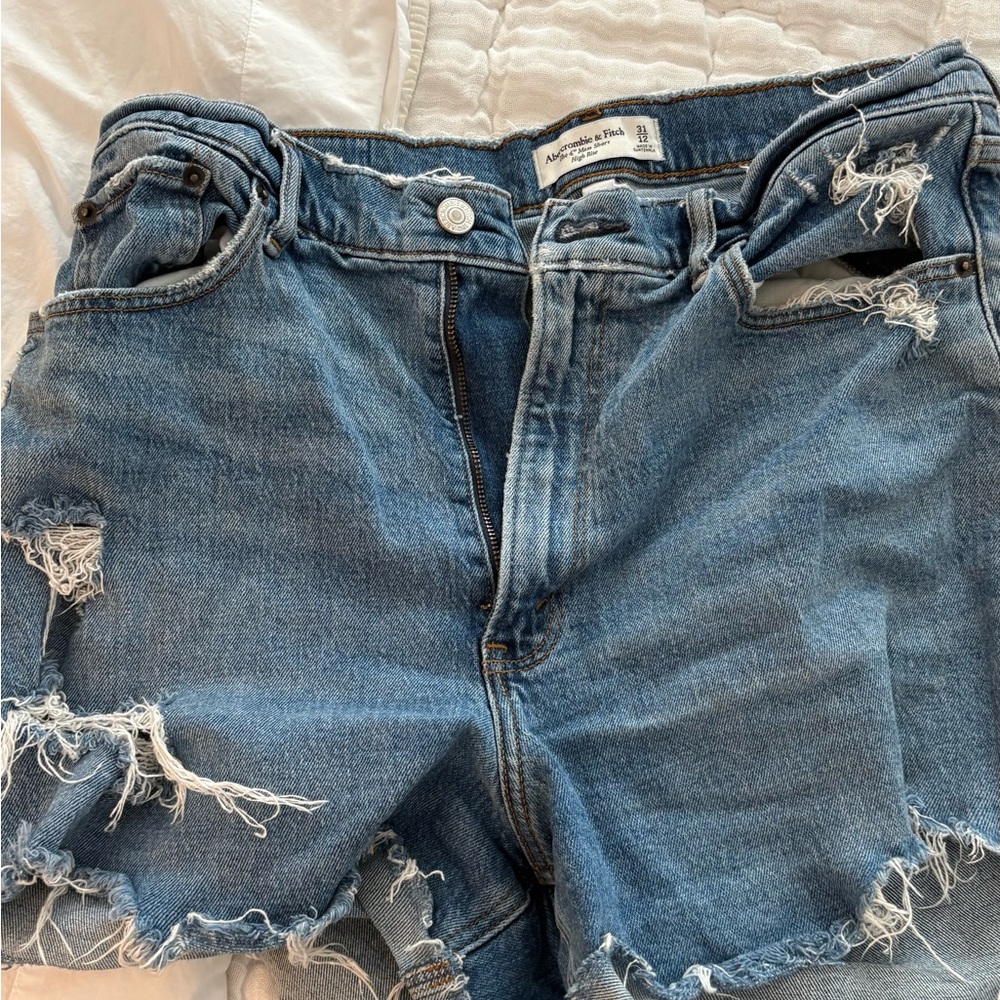 Abercrombie curve love mom Blue Denim Distressed Women Shorts